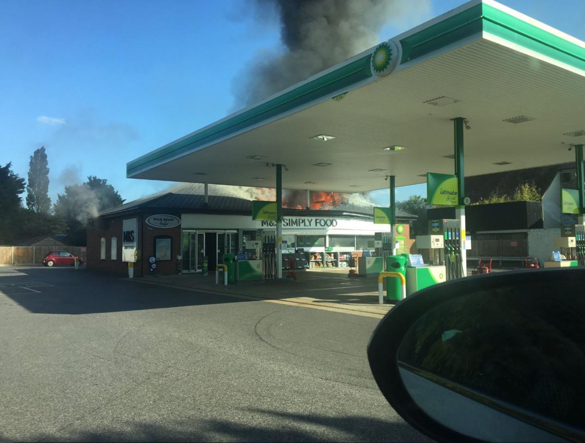 Stadhampton Bp Petrol Station On Fire Traffic Builds After Road