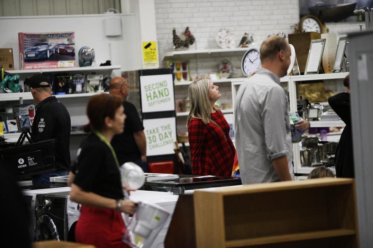 Bargain Hunters Flock To Oxfam S New Oxford Superstore Oxford Mail