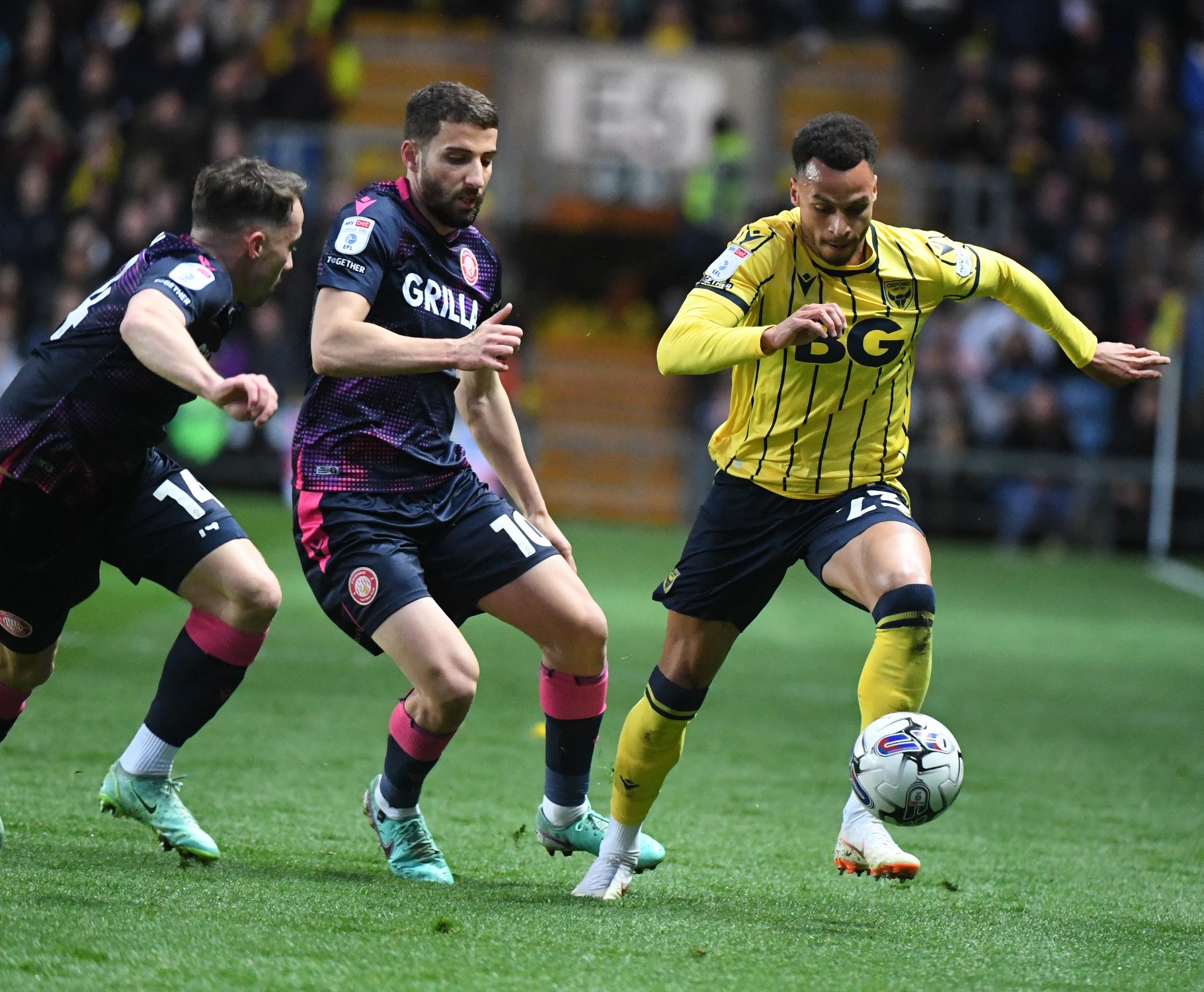 Oxford United draw with Stevenage to dent League One play-off hopes