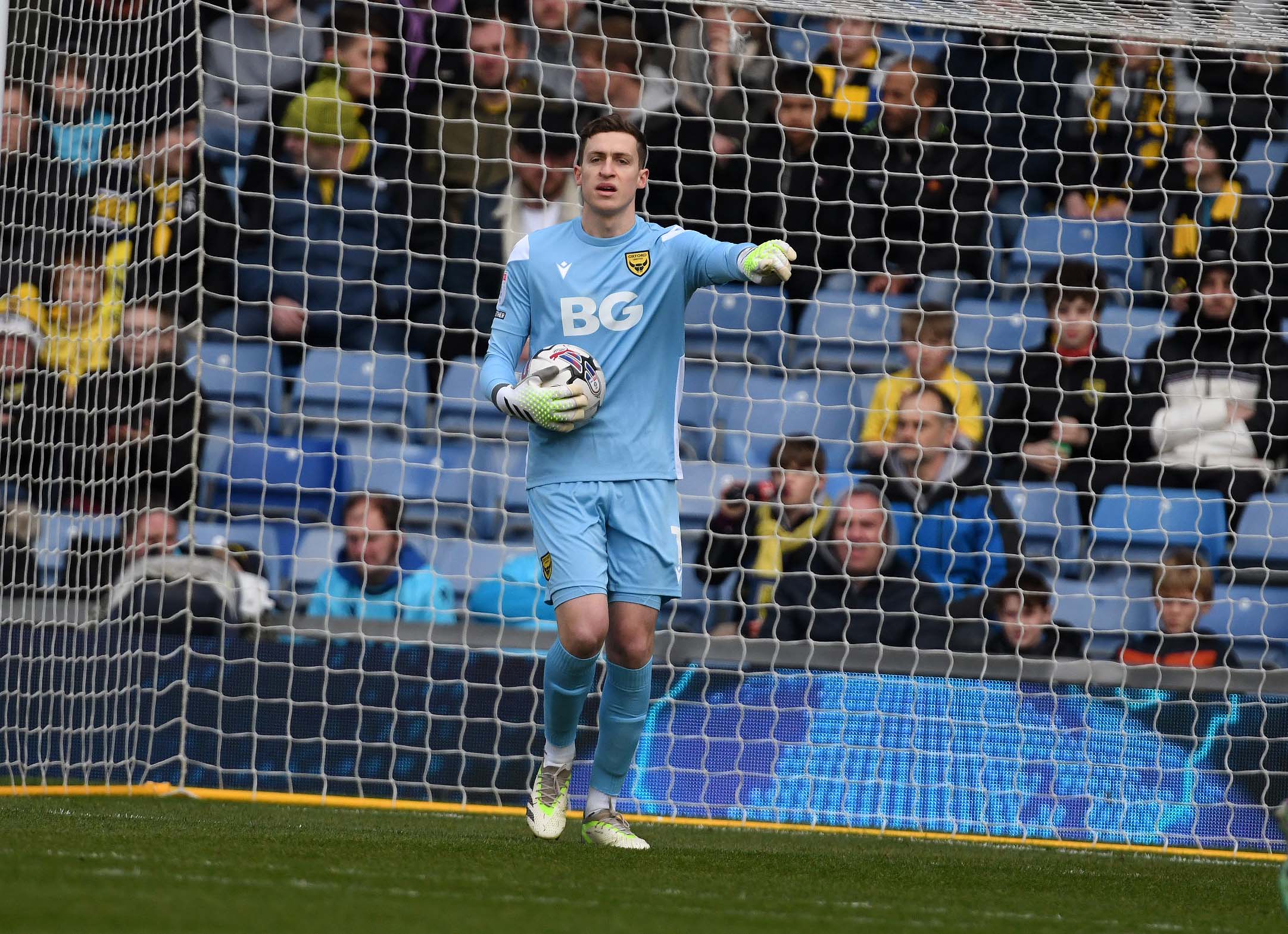 Oxford United goalkeeper Jamie Cumming on battle for number one jersey